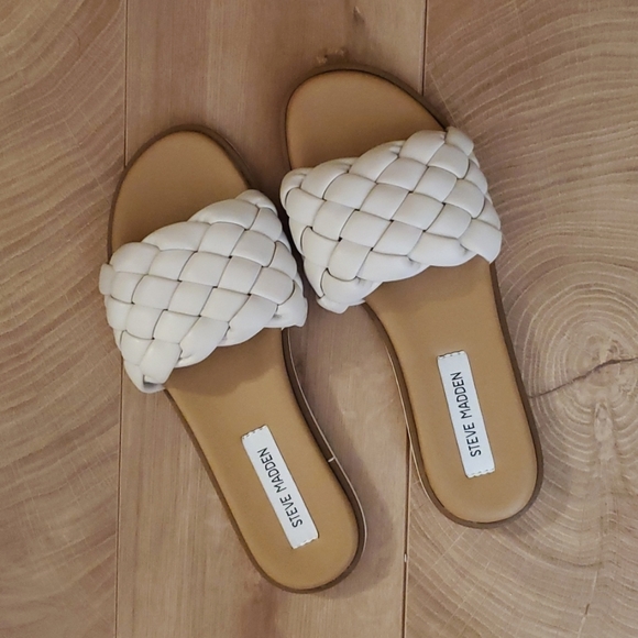 Steve Madden Paisley Creamy White Sandals - Size 8 - Brand New - Picture 7 of 7